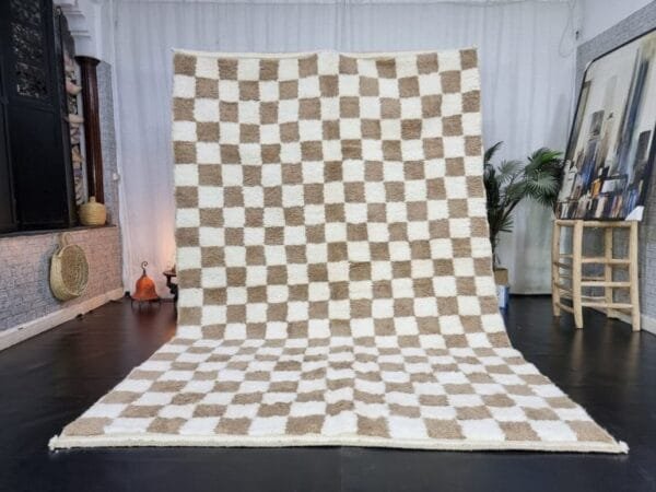 Hiba – Beige and White Checkered Moroccan Rug