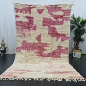 Qamar – Pink and White Moroccan Rug – Custom Wool Sizes