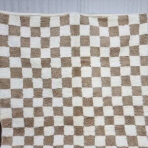 Hiba – Beige and White Checkered Moroccan Rug