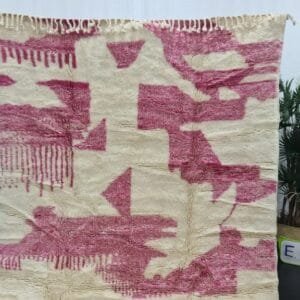 Qamar – Pink and White Moroccan Rug – Custom Wool Sizes
