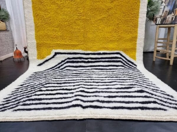 Maha – Modern Abstract Rug - Yellow and Black Stripes