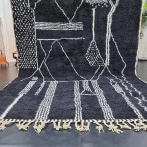 Dihya – Black Berber Rug with White Geometric Patterns