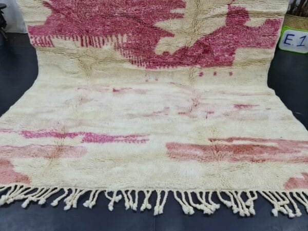 Qamar – Pink and White Moroccan Rug – Custom Wool Sizes