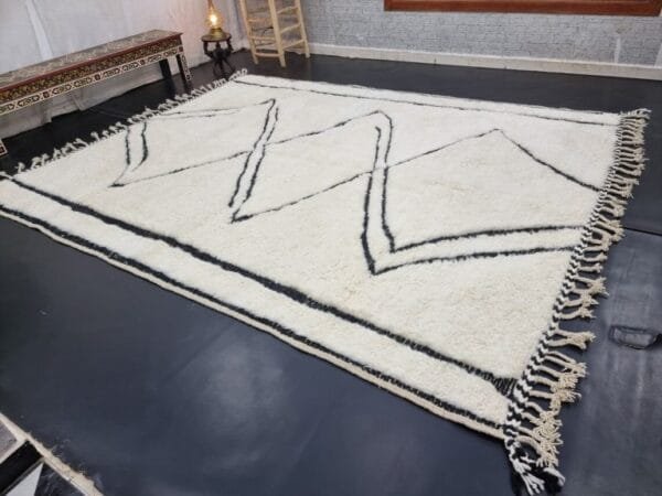 Tiziri – Minimalist Moroccan Carpet - Diamond Line Design
