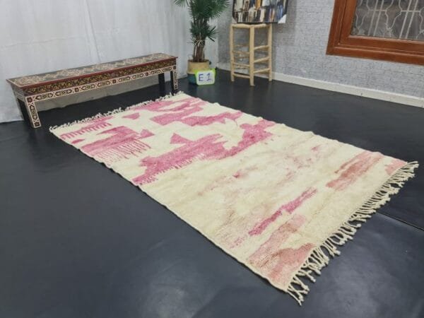 Qamar – Pink and White Moroccan Rug – Custom Wool Sizes