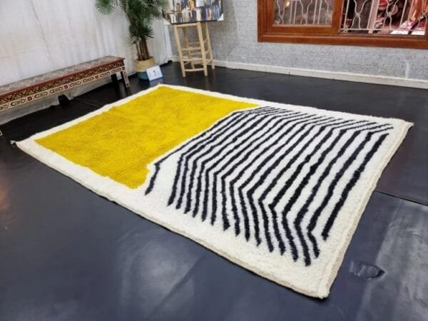 Maha – Modern Abstract Rug - Yellow and Black Stripes