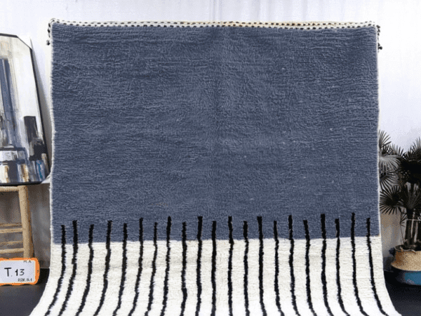 Souad – Linear Moroccan Carpet - Blue and White Elegance