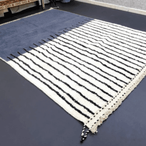 Souad – Linear Moroccan Carpet - Blue and White Elegance