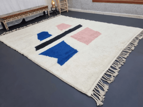 Ikram – Pink and White Beni Ourain Rug