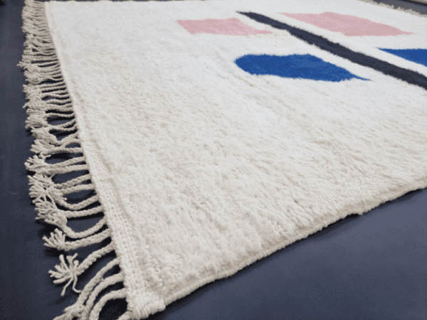 Ikram – Pink and White Beni Ourain Rug