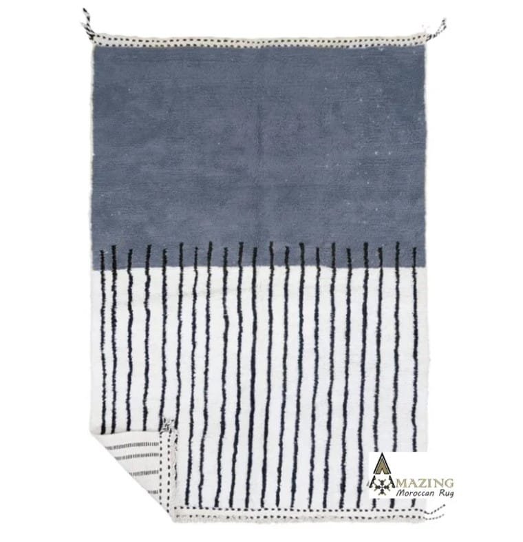 Souad – Linear Moroccan Carpet - Blue and White Elegance