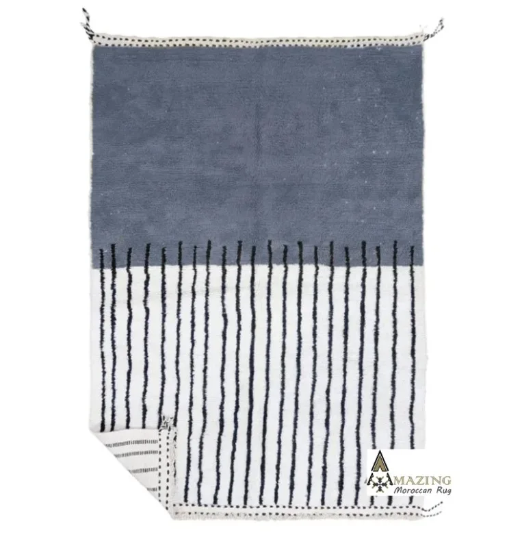 Souad – Linear Moroccan Carpet - Blue and White Elegance
