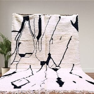Lamia – Timeless Monochrome Moroccan Rug – Berber Design