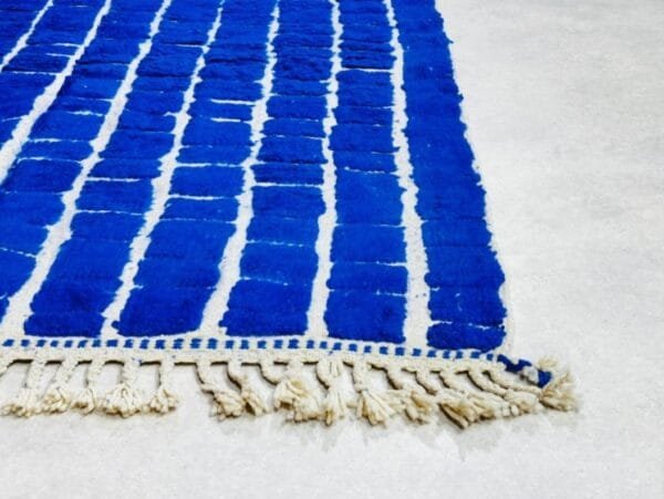 Vera – Bold Blue Moroccan Rug for Modern Decor