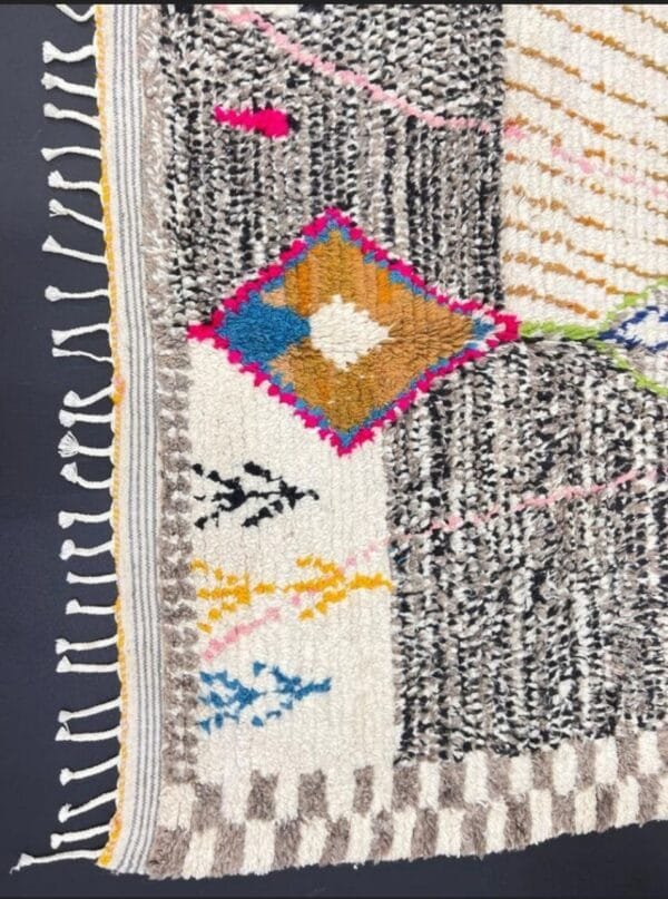 Ilham – Vibrant Moroccan Rug - Geometric Boho Design