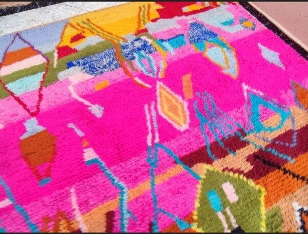 Dalia – Trendy Pop of Pink Berber Rug for Insta-Worthy Homes