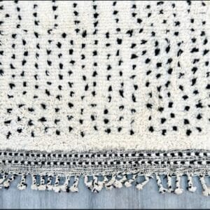 Ghada – Black and White Dotted Moroccan Rug
