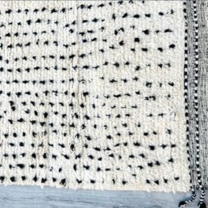 Ghada – Black and White Dotted Moroccan Rug