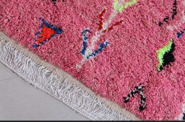 Hiba –Stylish Pink Area Rug – Handcrafted Wool