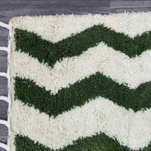 Hanan – Handmade Wavy Green Rug - Moroccan Design