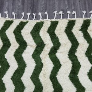 Hanan – Handmade Wavy Green Rug - Moroccan Design