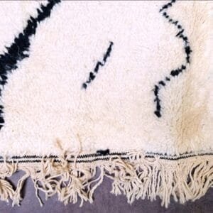 Lamia – Timeless Monochrome Moroccan Rug – Berber Design