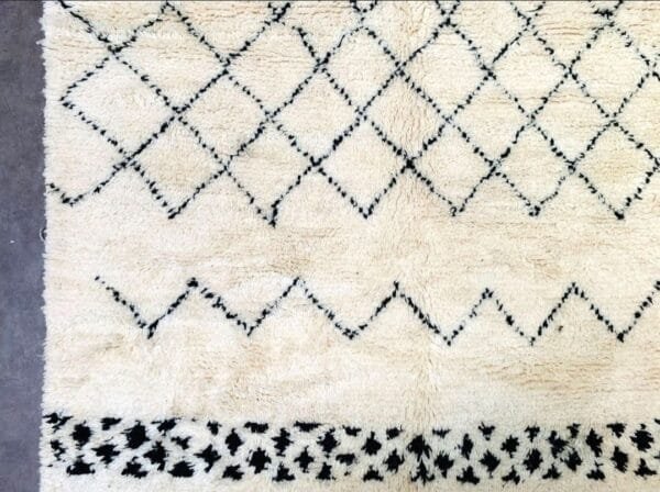 Farah – Eco-Luxury Moroccan Rug - Handwoven Artisan Beauty