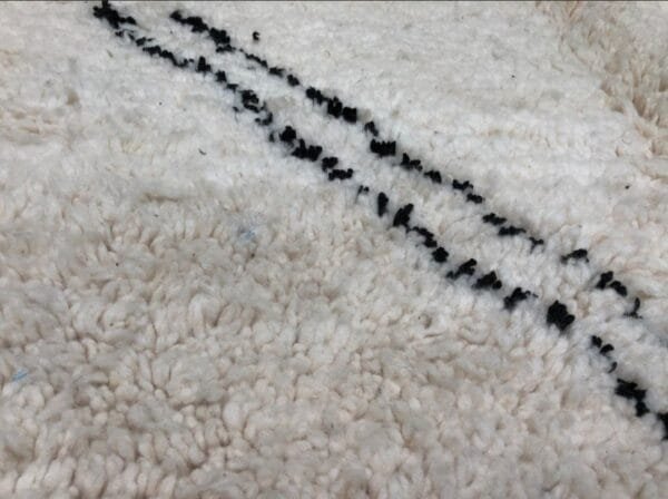 Zahraoua – Timeless Berber Rug - Handwoven Elegance