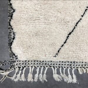 Zahraoua – Timeless Berber Rug - Handwoven Elegance
