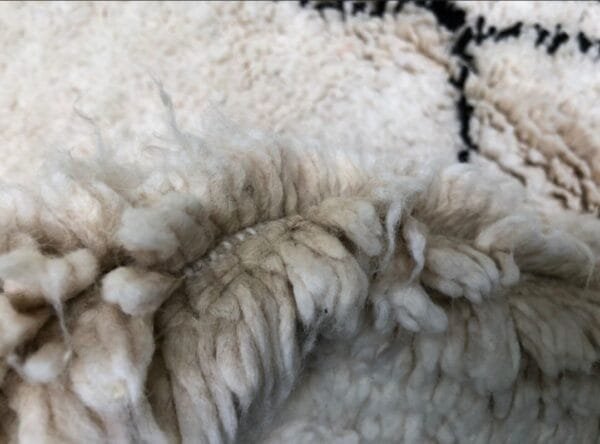 Zahraoua – Timeless Berber Rug - Handwoven Elegance