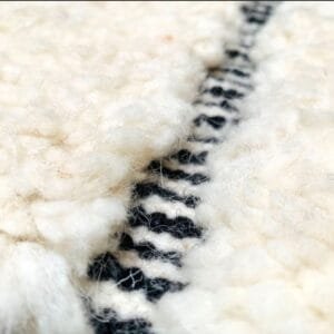 Chadia – Linear Moroccan Rug - Artisan Elegance Redefined