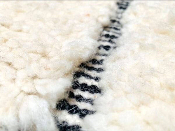 Chadia – Linear Moroccan Rug - Artisan Elegance Redefined