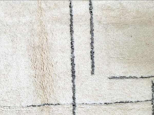 Chadia – Linear Moroccan Rug - Artisan Elegance Redefined