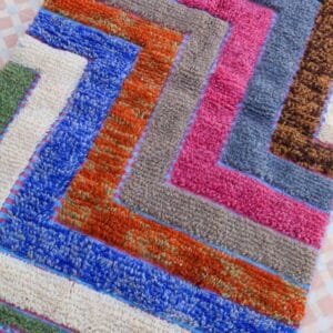 Latifa – Vibrant Moroccan Zigzag Rug : A Burst of Color