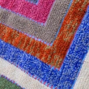 Latifa – Vibrant Moroccan Zigzag Rug : A Burst of Color