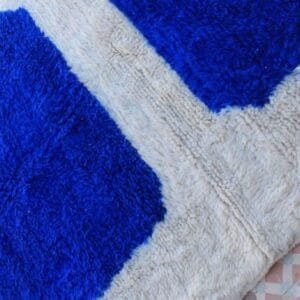 Zainab – Minimalist Moroccan Rug: A Modern Masterpiece