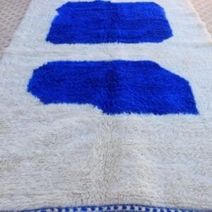 Zainab – Minimalist Moroccan Rug: A Modern Masterpiece