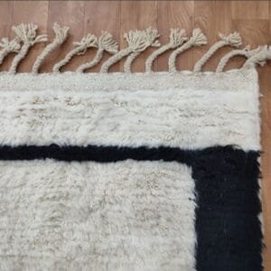 Amira – Bold Geometric Area Rug in Mustard and Black