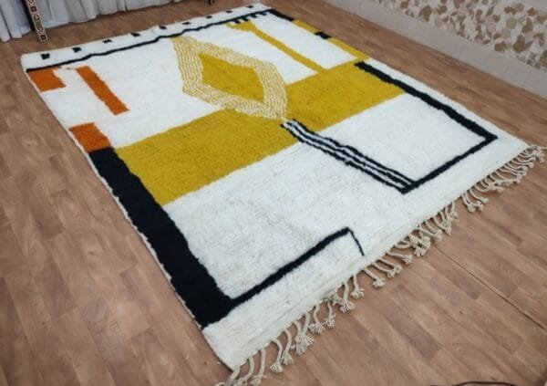 Amira – Bold Geometric Area Rug in Mustard and Black