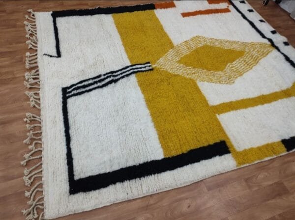 Amira – Bold Geometric Area Rug in Mustard and Black