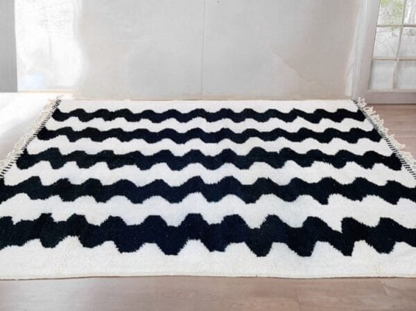 Striped Beni Mrirt Design