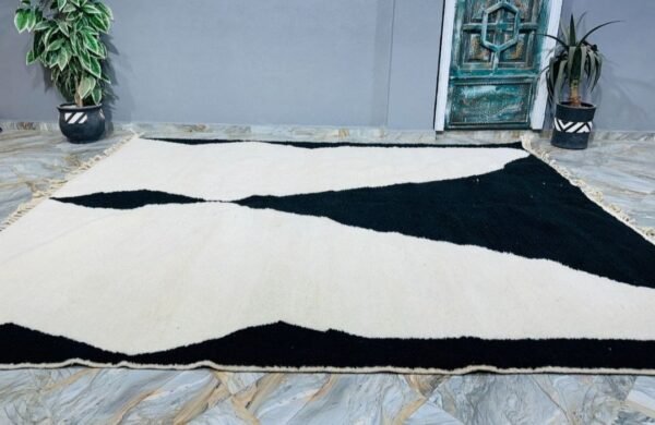 Black and White Tribal Rug – Handwoven Moroccan Carpet Aicha –Black and White Tribal Rug – Handwoven Moroccan Carpet